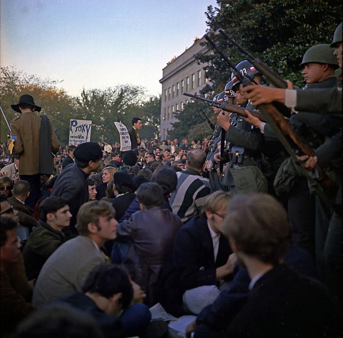 Protest outside the Pentagon, 1967 / Wikimedia