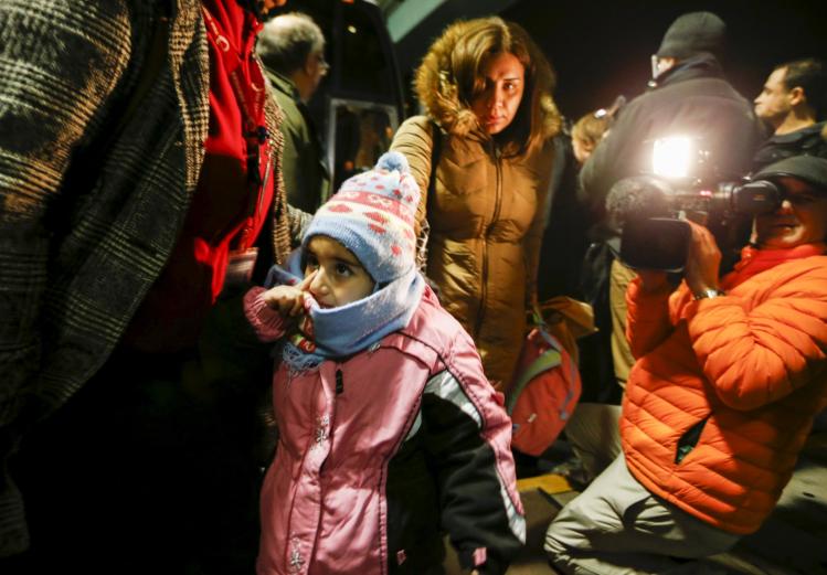 Syrian refugees arriving in Ontario / CNS photo